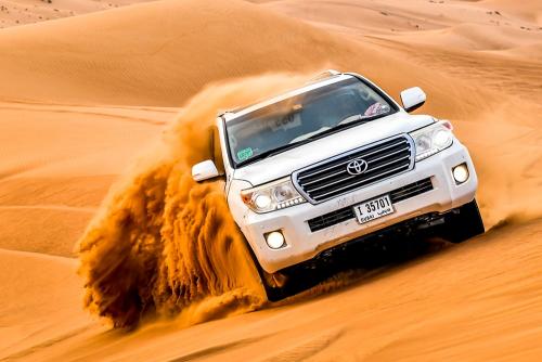 Dune Bashing in Dubai Desert
